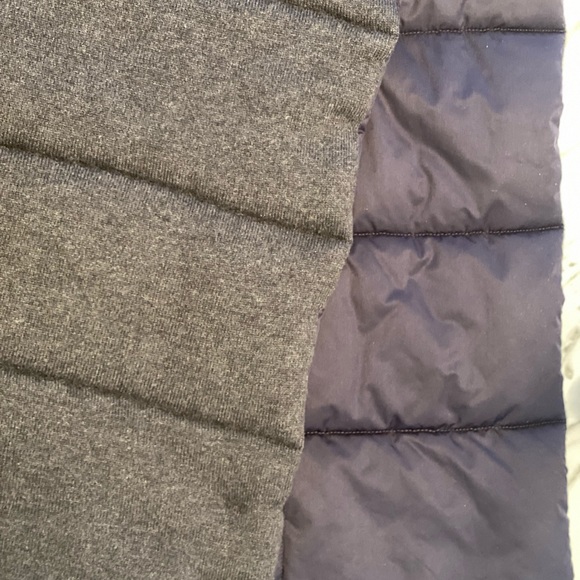 Banana Republic “Down” Poly filled scarf Navy/Grey - Picture 5 of 10